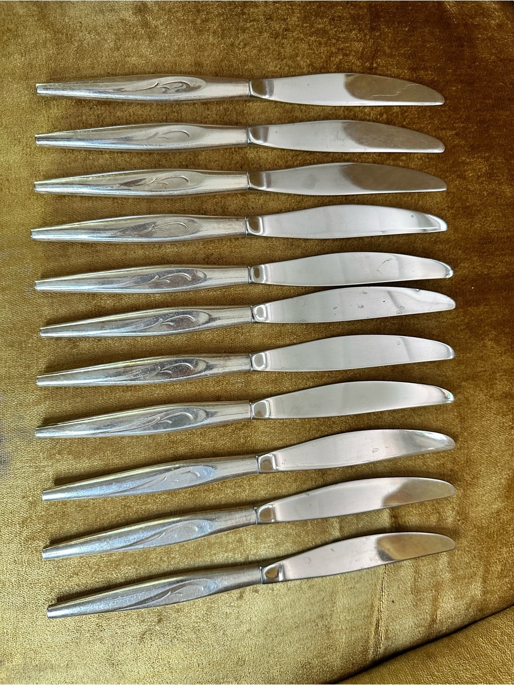 Set of 11 Vintage 60s Oneida Community Flight Silver Plated Butter Knives MCM